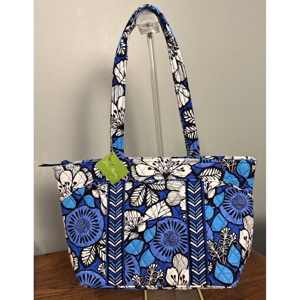 Vera Bradley Mandy Tote Blue Bayou NWT Retired Zip Tote
